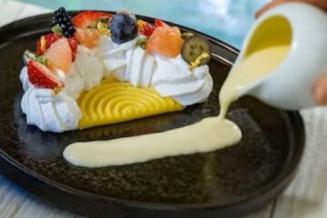 Berry Pavlova