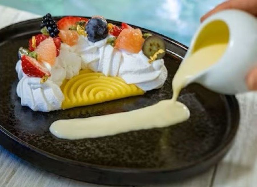 Berry Pavlova