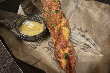 Hunter's Garlic Stake