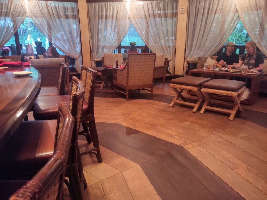 Nomad Lounge