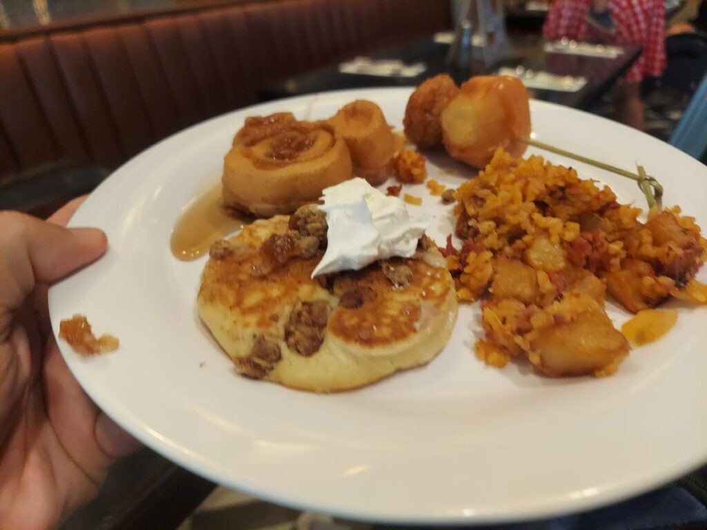 Hollywood & Vine Breakfast