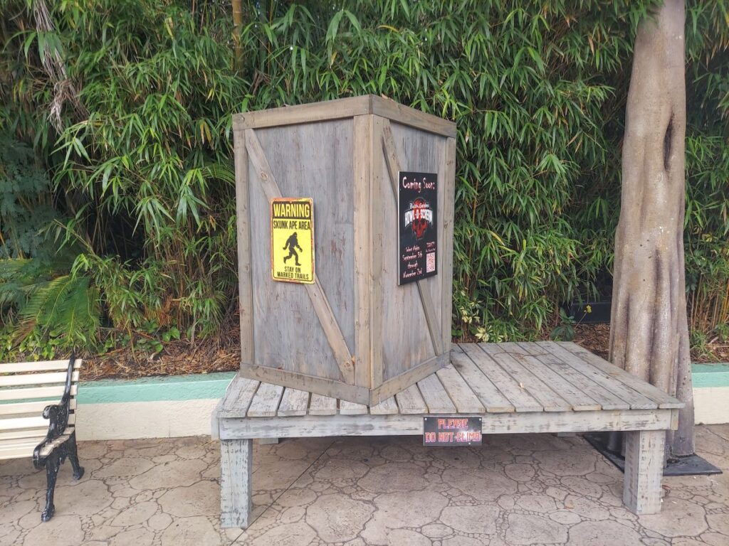 Howl-O-Scream Tampa 2025