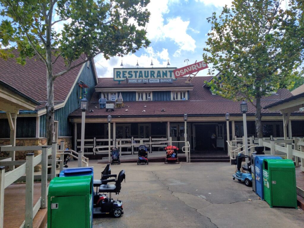 Restaurantosaurus closing 2026
