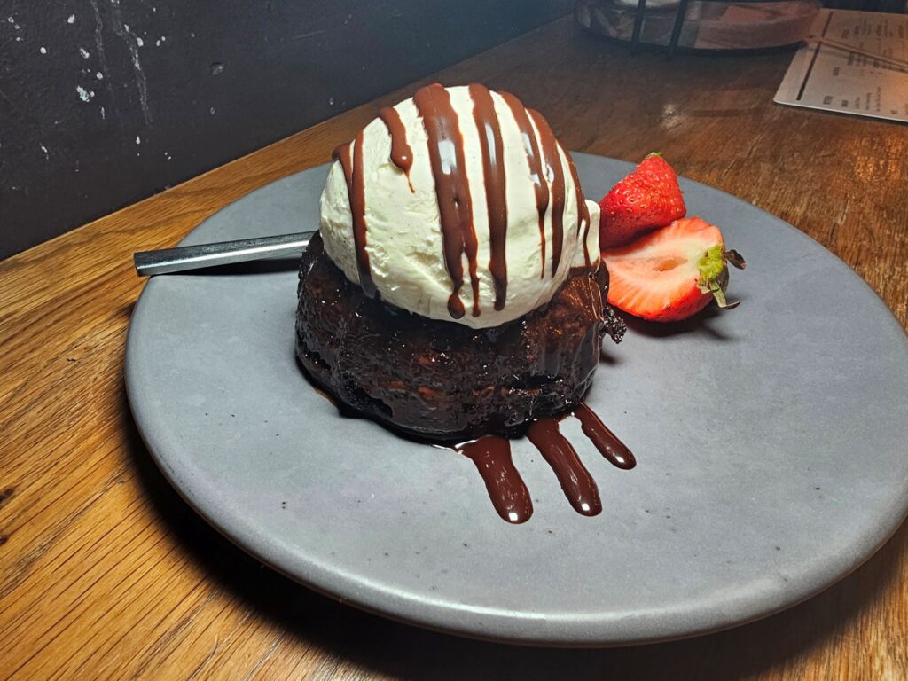 American Kitchen Bar & Grill