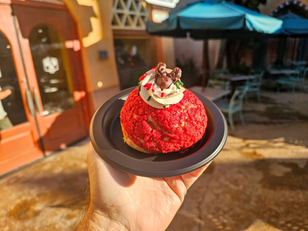 Santa’s Christmas Crème Puff