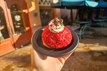 Santa's Christmas Cream Puff