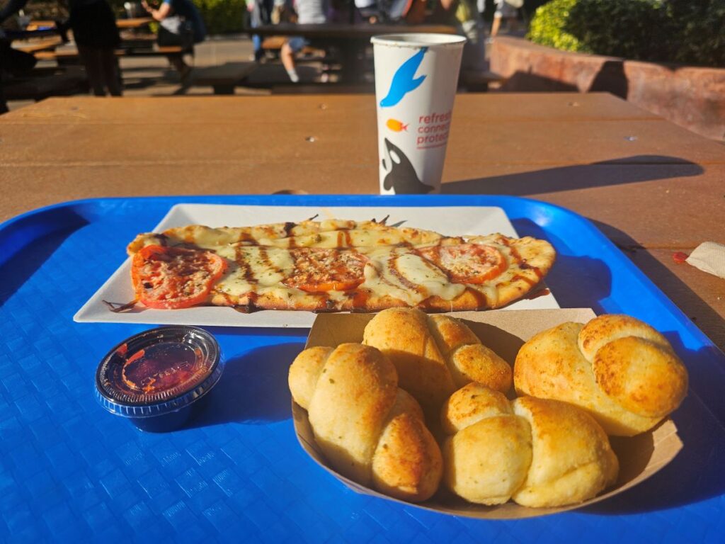 Bianca Pizza SeaWorld