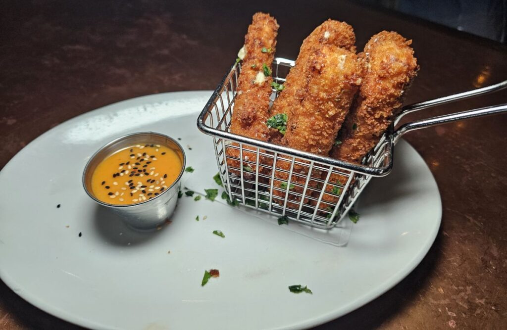 0Crab Rangoon Mozzarella Sticks