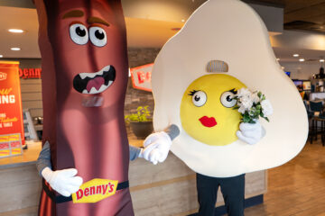 Denny’s Las Vegas Weddings
