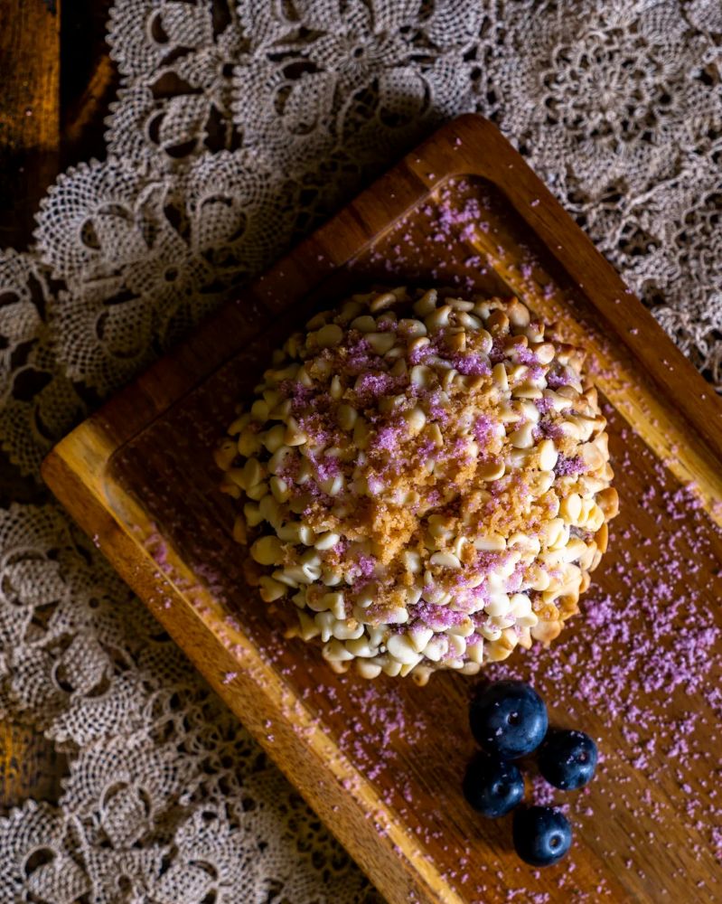 Gideon's Bakehouse May 2026 Promotional Image: Blueberry lemonade Cookie
