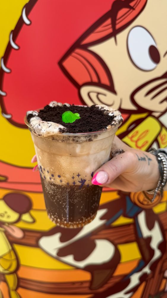Screen Time Swirl Float at Woody's Lunch Box