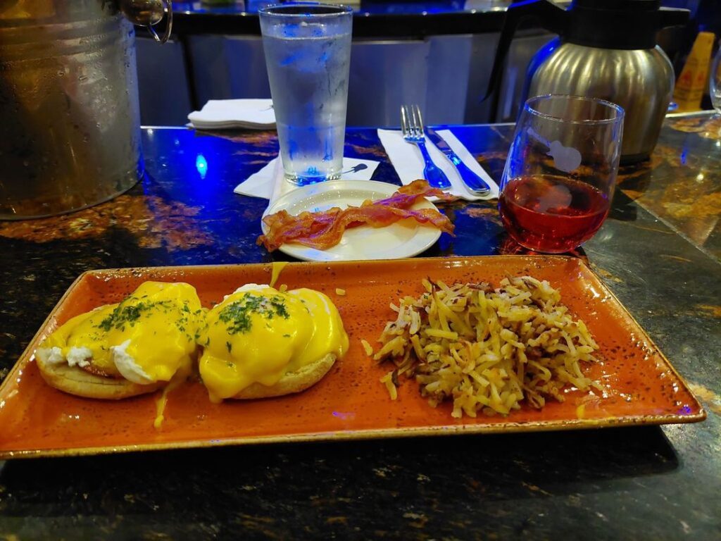 Hard Rock Cafe Breakfast Eggs Benedict