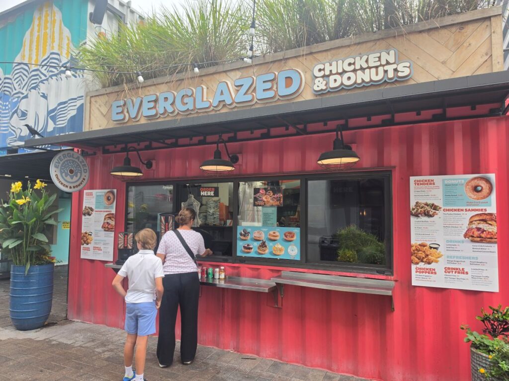 Everglazed Chicken and Donuts exterior Tampa