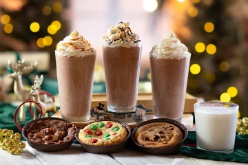 SeaWorld Orlando Christmas Celebration cookies and hot cocoa 2026