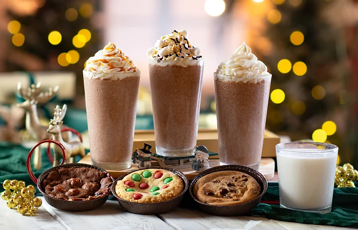 SeaWorld Orlando Christmas Celebration cookies and hot cocoa 2026