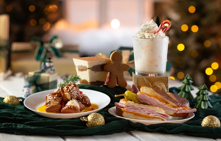 SeaWorld Orlando Christmas Celebration Food and Beverage Hut Do Knot Open Till Christmas